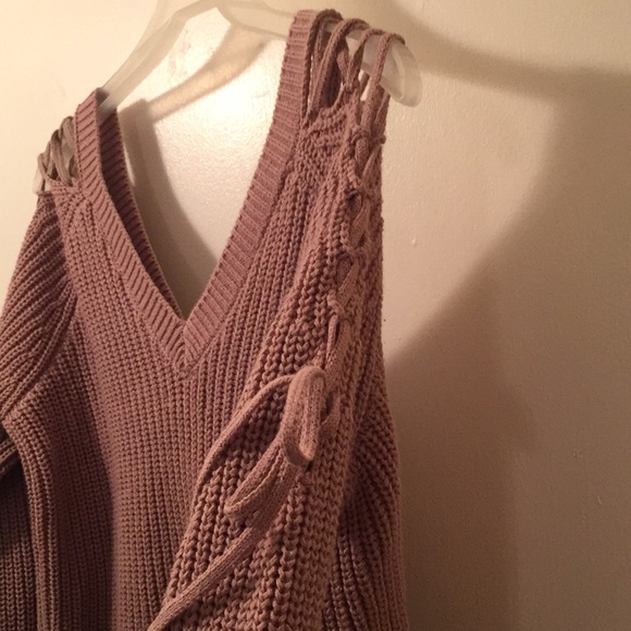 Tie up sleeved sweater - Picture 2 of 4